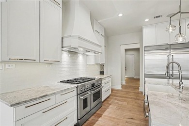 Welcome to this breathtaking modern home in the secluded enclave - photo 20