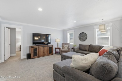 Ideally located and offered fully furnished, this beautifully - photo 22