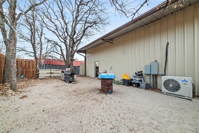 Looking for the perfect getaway in a beautiful lake community? - photo 22