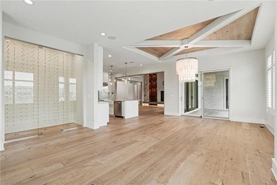Welcome to this breathtaking modern home in the secluded enclave - photo 23