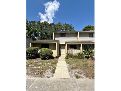 3BR/3BA corner-unit condo in desirable Mandarin! Features a - photo 24