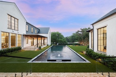 Within the prestigious gates of Crespi Estates, this exceptional - photo 31