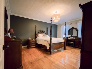 DISTINGUISHED, LOCATION, AND EFFICIENCY! This stately 4 bedroom - photo 33