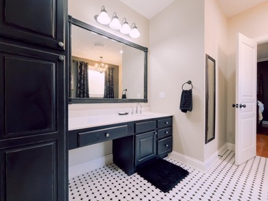 DISTINGUISHED, LOCATION, AND EFFICIENCY! This stately 4 bedroom - photo 37