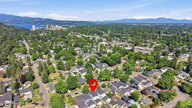 Ideally located and offered fully furnished, this beautifully - photo 39