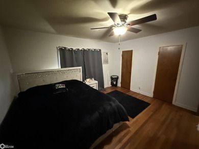 Lots of character in this 3-bedroom brick home, located in - photo 12