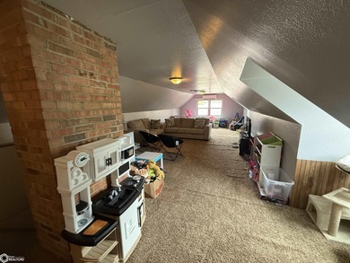 Lots of character in this 3-bedroom brick home, located in - photo 15