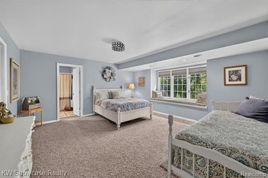 Experience a blend of luxury & tranquility in this magnificent - photo 39
