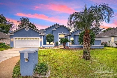 (private lake, pond, creek) Home For Sale in Niceville Florida