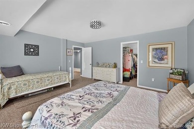 Experience a blend of luxury & tranquility in this magnificent - photo 41