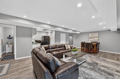 Experience a blend of luxury & tranquility in this magnificent - photo 47