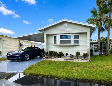 Completely reimagined in 2024, this stunning 2 bed, 1 bath home - photo 1