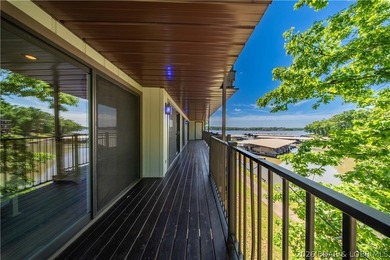 This updated 4-bedroom lakefront condo on Horseshoe Bend - photo 25