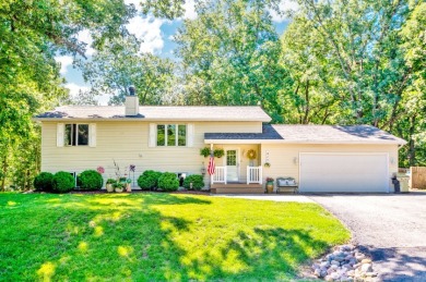 Charming Oak Run Home with Sunroom - photo 1