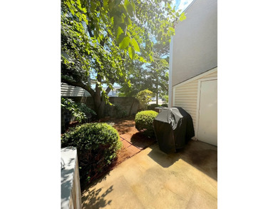 Walk to the beach from this charming 2-bedroom, 2.5-bath - photo 33