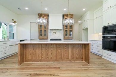 Absolute Showstopper in Bella Vista! Excellent location, less - photo 14