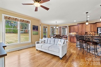 Stunning Full Brick Custom Home in the Lakefront Community of - photo 21
