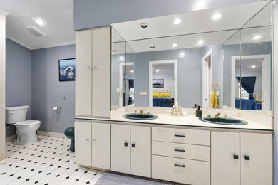 Desirable corner lot of nearly 10,000 sqft in the highly - photo 28