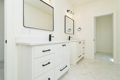 Absolute Showstopper in Bella Vista! Excellent location, less - photo 36