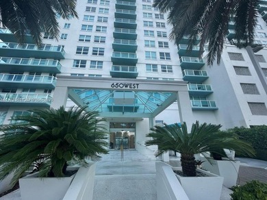 Live the ultimate South Beach lifestyle at The Floridian