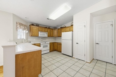 Welcome to this beautifully maintained all-brick 3-bedroom - photo 13