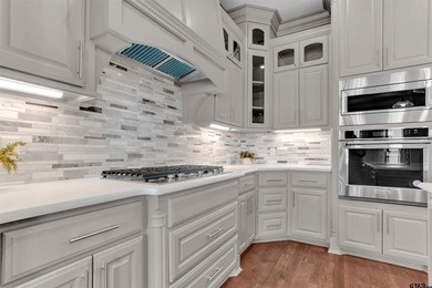 Welcome to this spacious, modern luxury home tucked away on a - photo 14
