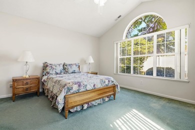 Welcome to this beautifully maintained all-brick 3-bedroom - photo 20