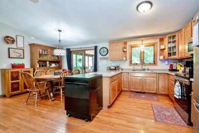 Charming Oak Run Home with Sunroom - photo 8