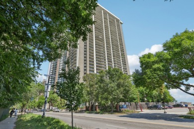 Lake Home For Sale in Chicago, Illinois
