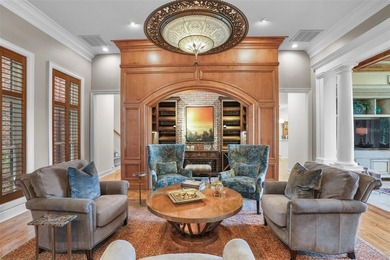 LOCATION. PRIVACY. A FLOOR PLAN THAT LIVES WELL.
Set within - photo 7
