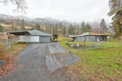 Lake Home For Sale in The Dalles, Oregon