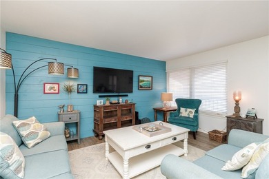 Sea You at the Beach! This charming 2-bedroom, 1-bath condo - photo 4