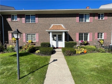 Lake Condo For Sale in Canandaigua, New York