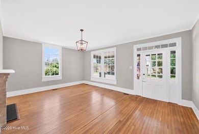 Step back in time while enjoying modern comfort at 319 Grubb - photo 8