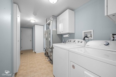 Welcome home to this bright and sunny first-floor ranch end-unit - photo 23