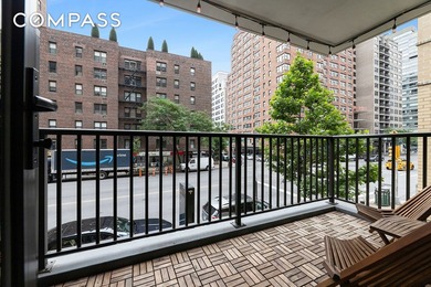 Welcome to Residence 2T, a completely renovated oversized - photo 3