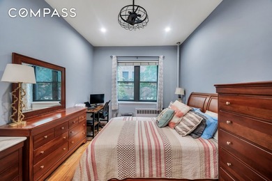 Newly renovated and spacious split two bedroom on a treelined - photo 8