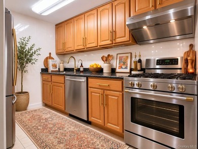 ** Luxury High Rise with Full Time Doorman** **On-Site Super and - photo 4