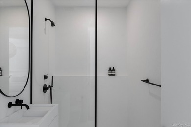Discover a rare offering that blends modern luxury with spa-like - photo 12