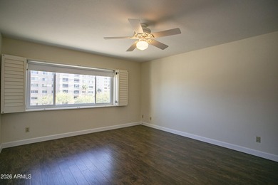 Prime location just 1 mile from Scottsdale! North/south exposure