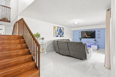 Charming 2-bedroom townhouse with both bedrooms featuring - photo 14
