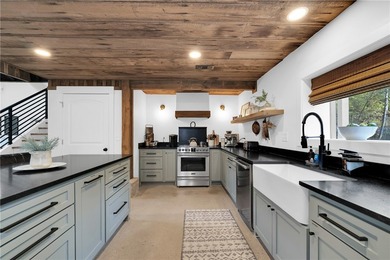 Discover Corvus Creek, a modern masterpiece on 18acres in - photo 15