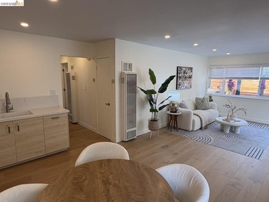 Rare opportunity for the savvy investor! Seven units total (5 - photo 17