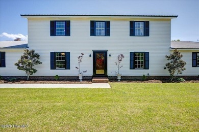 Spacious, fully updated 5BR/5BA coastal home offering 3,840 SF - photo 2