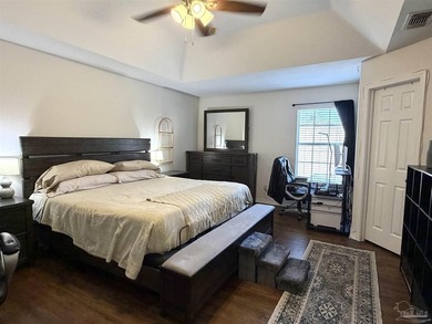 Beautifully transformed 3-bedroom, 2-1/2-bath home nestled in - photo 31