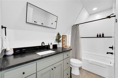 Discover Corvus Creek, a modern masterpiece on 18acres in - photo 34