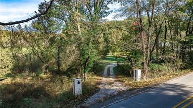 Discover Corvus Creek, a modern masterpiece on 18acres in - photo 37