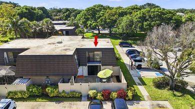 Charming 2-bedroom townhouse with both bedrooms featuring - photo 37