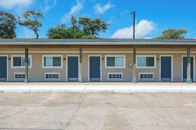 Welcome to your own slice of paradise on beautiful Aransas Bay! - photo 1
