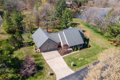 Step into a clean, light-filled living room at 15 Lake Indian - photo 4